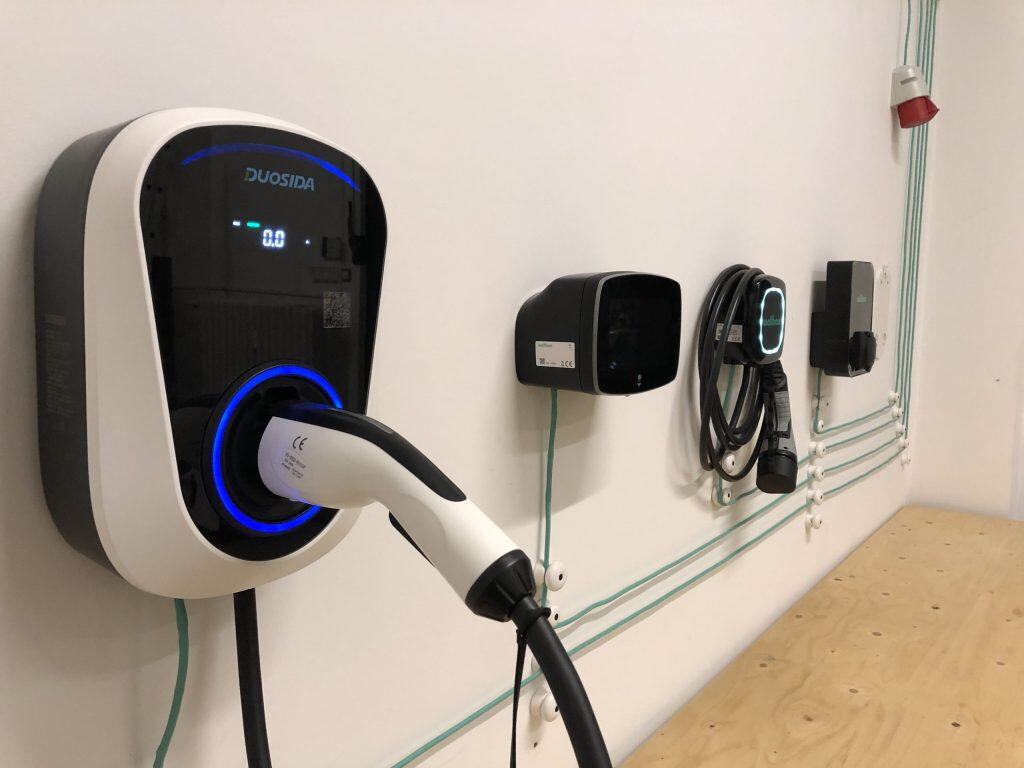 e-autó fali töltő elektromos autó üzlet