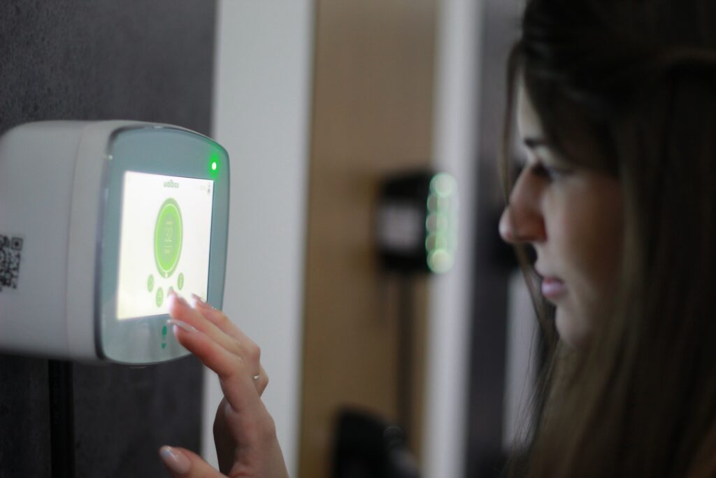 autó akkumulátor kapacitásának teljesen feltöltött állapotban ls töltés közben is figyelni kell teljesen lemerült akkumulátor, akkumulátorok esetén elektromos autó akkumulátor töltése ls akkumulátor feltöltése ha az akkumulátor töltő is kéznél van az akkumulátor töltési ciklusai fontosak