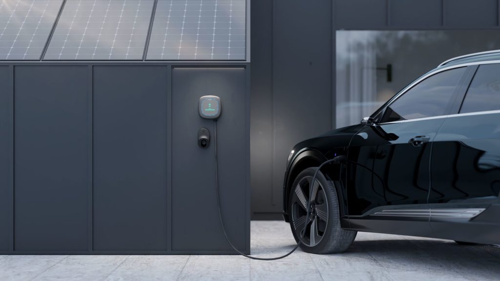 wallbox elektromos autó töltése napelem segítségével