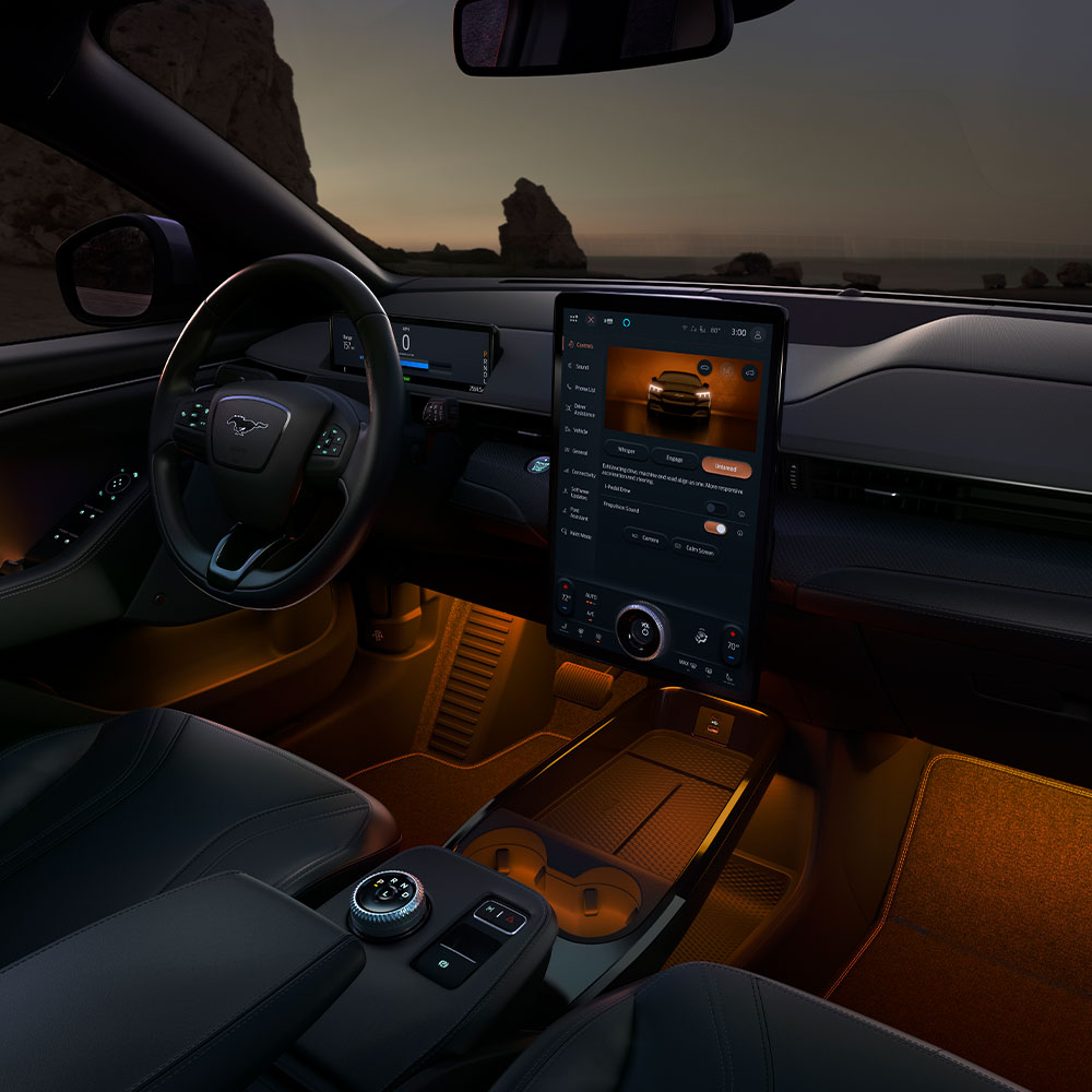 ford mustang mach e,elektromos,akár,rendszer,kwh,jármű,awd,rwd,hatótávolság,fedezze,esetén,
