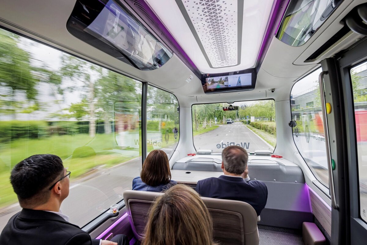 önvezető,elektromos,francia,projekt,jármű,tömegközlekedés,kínai,