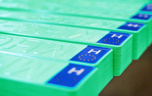 Zöld rendszám (5) zöld rendszám,tisztán elektromos,zöld rendszámmal,jár a zöld rendszám,zöld rendszám parkolás,forgalomba helyezett,