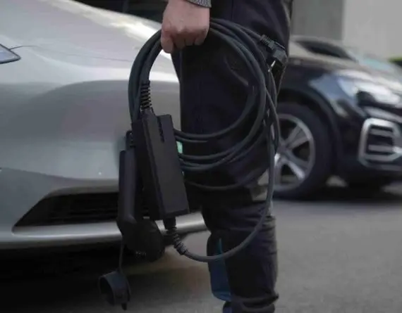 elektromos autó töltése elektromos autó,elektromos autó töltő,töltési idő,otthoni fali,type 2,töltési,kwh,100 km,otthoni,napelemes rendszer