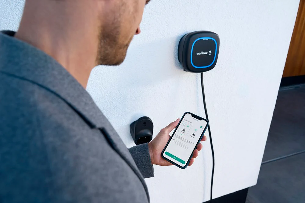 elektromos autó töltése elektromos autó,elektromos autó töltés,feltölteni az elektromos autót,22 kw os,autók töltése,7,4 kw,elektromos,otthoni töltés,töltési idő,